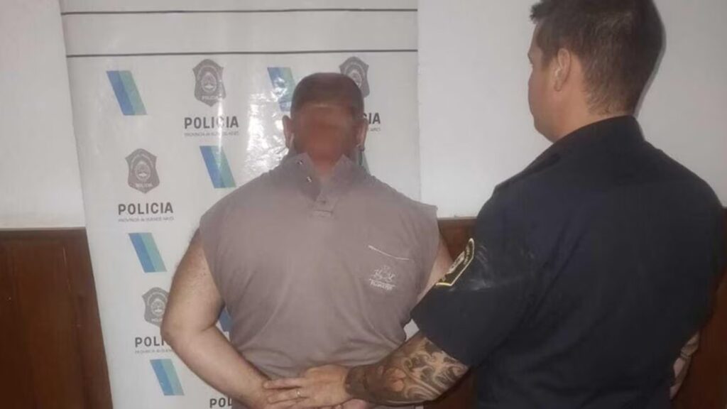 Señalado de asesinar a su vecino, detenido / Policía de Buenos Aires
