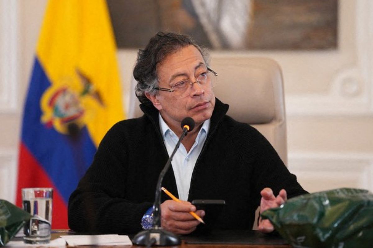 "No voy a ser dictador": Petro justifica su deseo de hacer constituyente y hasta anunció fechas del proyecto. No se hará en época electoral. 