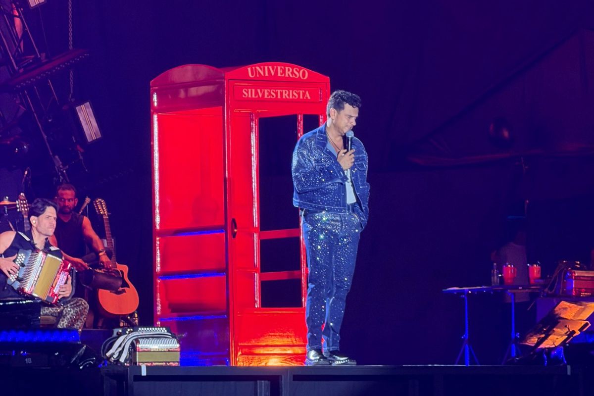 Silvestre Dangond tuvo percance de salud en Cali y suspendió su concierto: "No me siento bien". El artista recibió el apoyo de sus seguidores. 