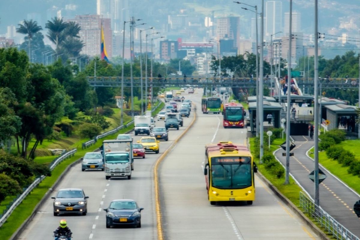 Pico y placa en Bogotá arrancará con cambio en 2026: Galán hizo el anuncio y conductores celebran. También habrá pico y placa regional. 