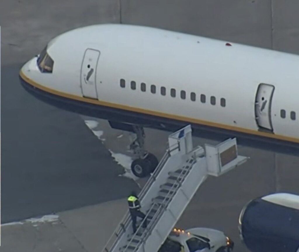 Avión en el que llegó Nicolás Maduro 