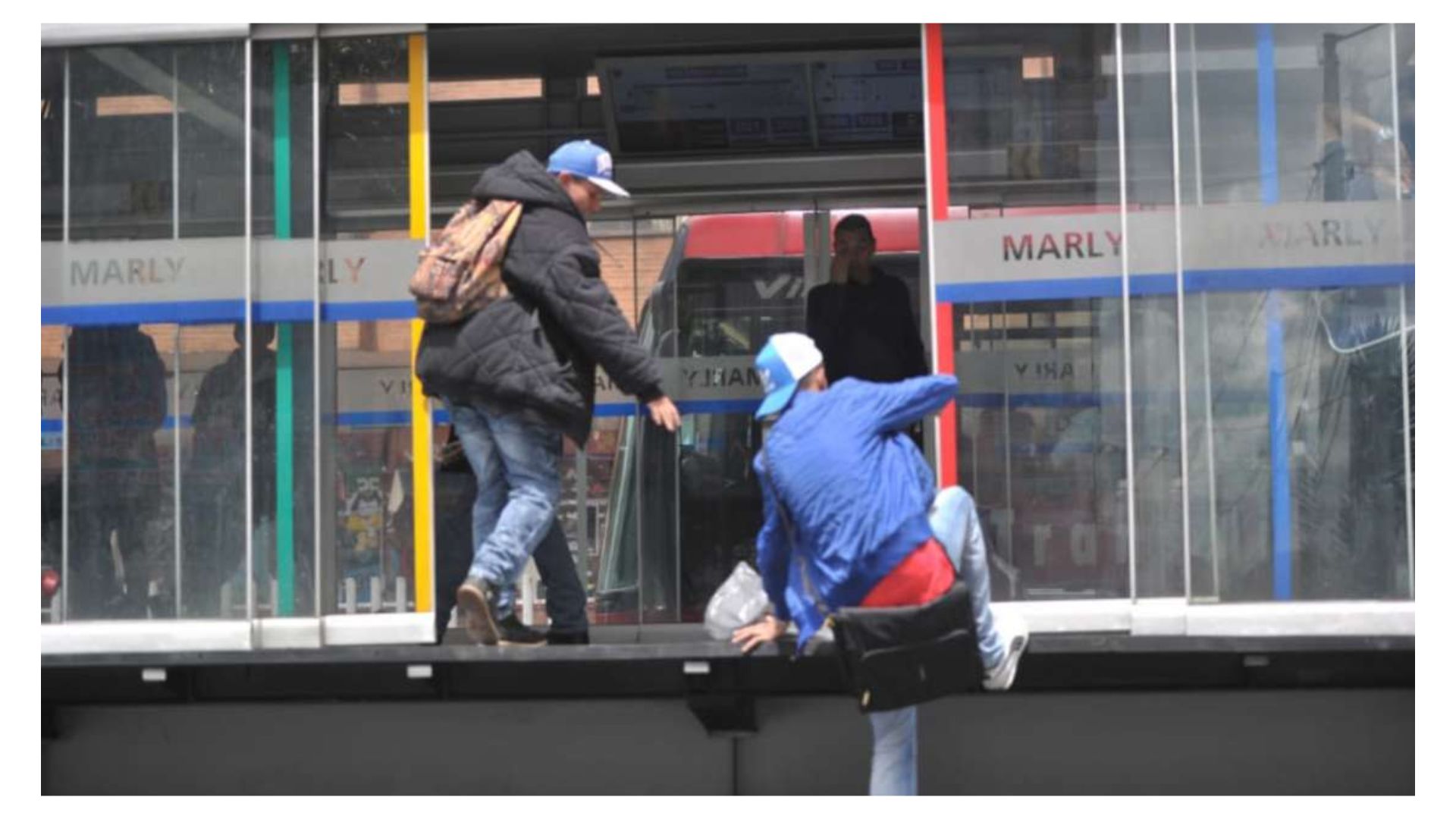 ¿Dónde puedo pagar comparendo por colarse en Transmilenio 2026? Hay curso gratis
