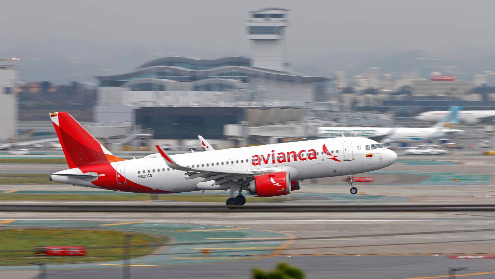 Denuncian presunto caso de acoso a pasajera en vuelo de Avianca