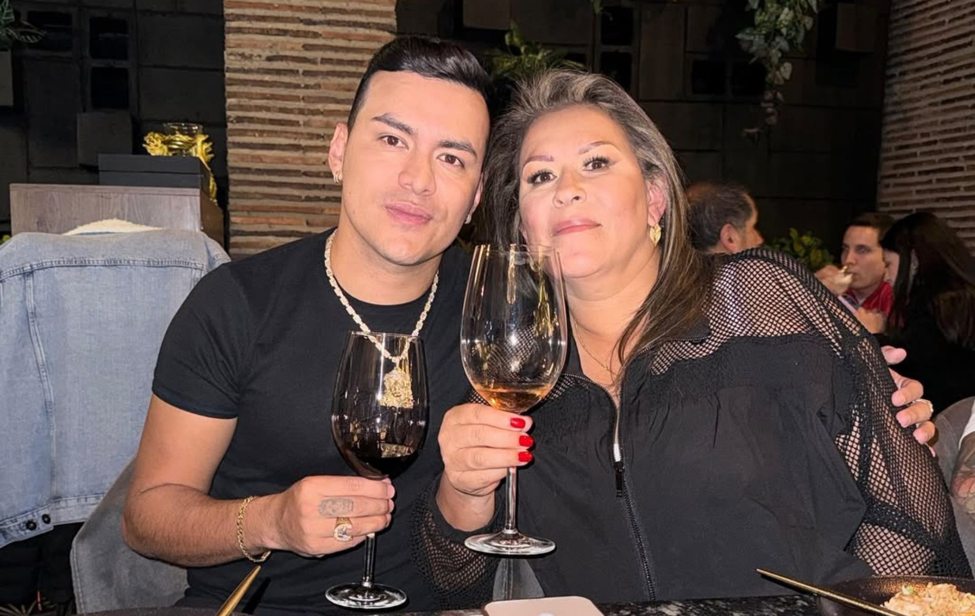 Mamá de Yeison Jiménez revela los momentos incómodos que vivió en homenaje