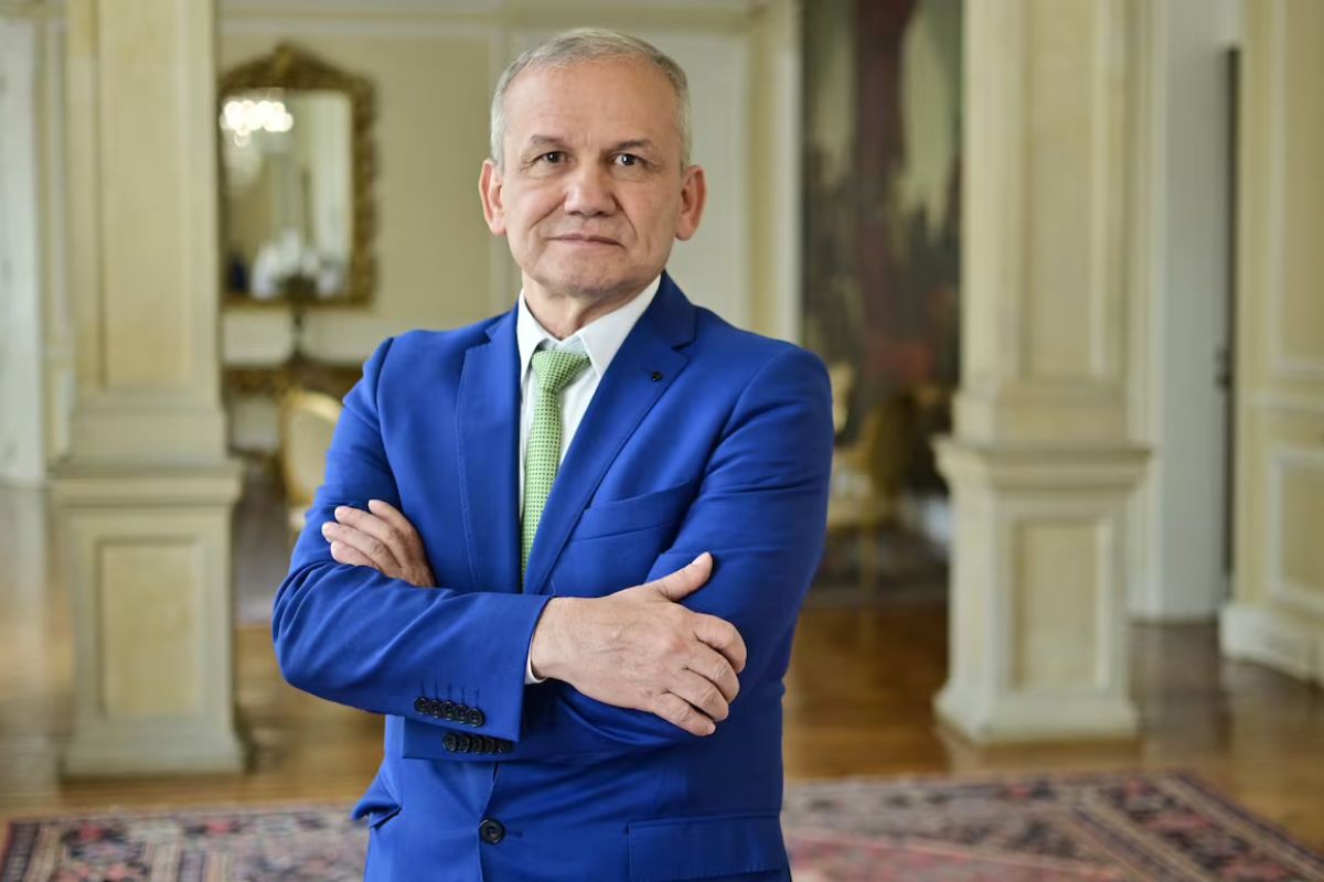 Defensa de Carlos Ramón González salió con descarada petición: pidió no llamarlo "prófugo" y enmudeció a la audiencia. 