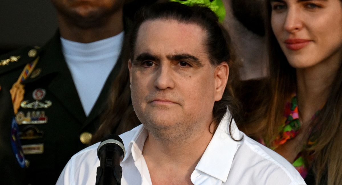 Álex Saab habría, presunto testaferro de Nicolás Maduro, sido capturado en Venezuela y sería extraditado a Estados Unidos, según Caracol Radio.