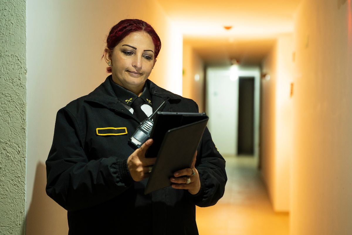 Cuál es el sueldo de un Vigilante en Colombia 2026? Esto es lo que se embolsillan por hora y día. La Superintendencia dio detalles. 