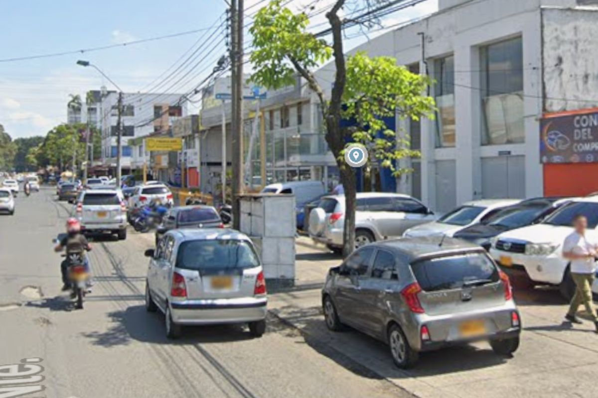 Balacera cerca de famoso centro comercial: sicarios en moto asesinaron a un hombre y hubo dos personas capturadas. 