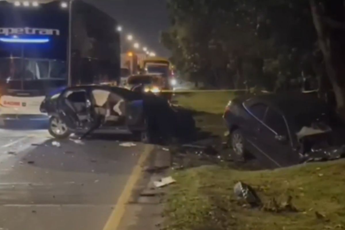 Murió segunda mujer en grave accidente de la Autopista Norte (Bogotá): confirmaron las identidades. Un joven ocasionó el siniestro. 