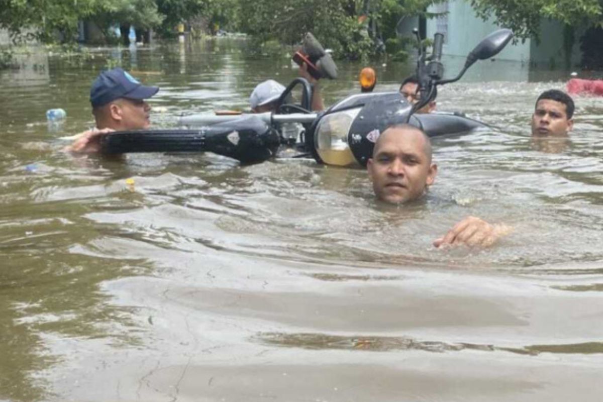 "Ganan plata a costillas": damnificados en Córdoba dicen estar "mamados" de los 'influencers' que se aprovechan de la tragedia. 