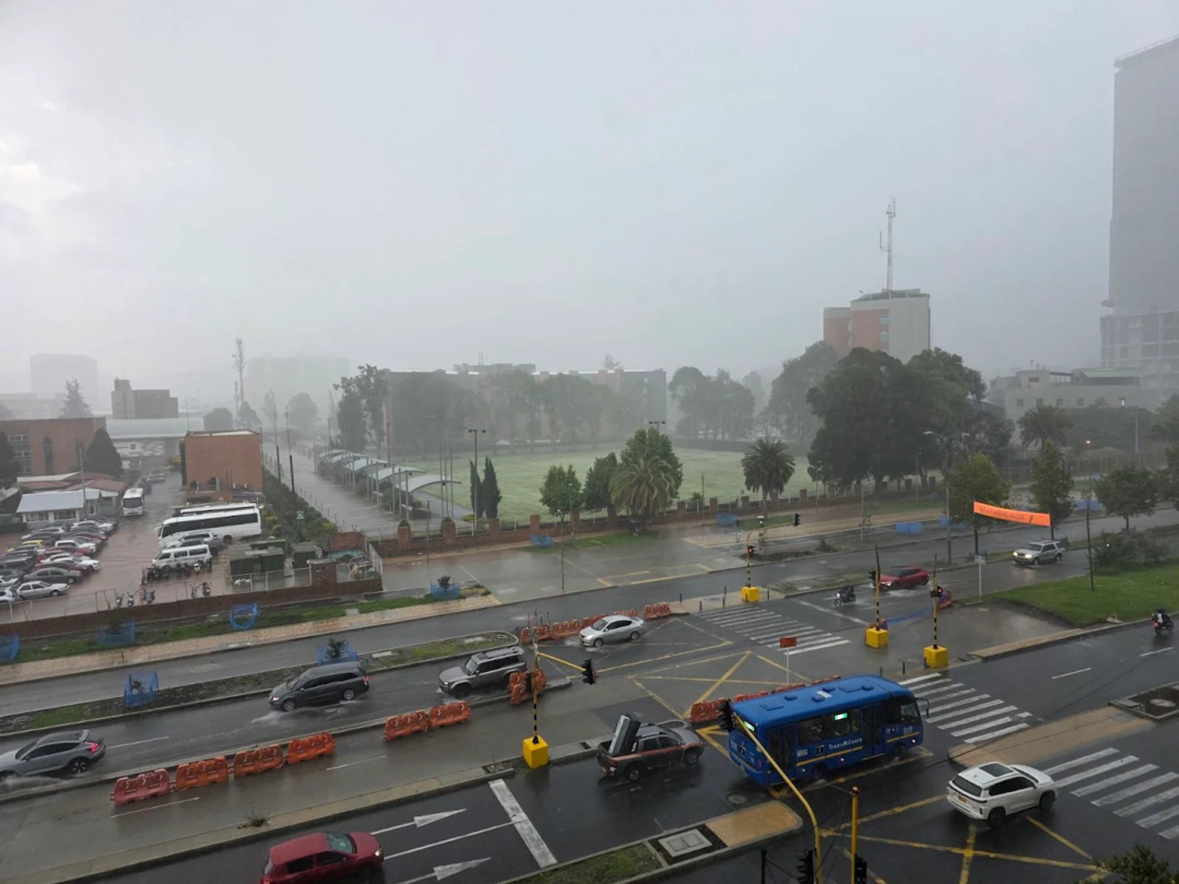 Así se vio la calle 100 en Bogotá por las lluvias del 27 de febrero