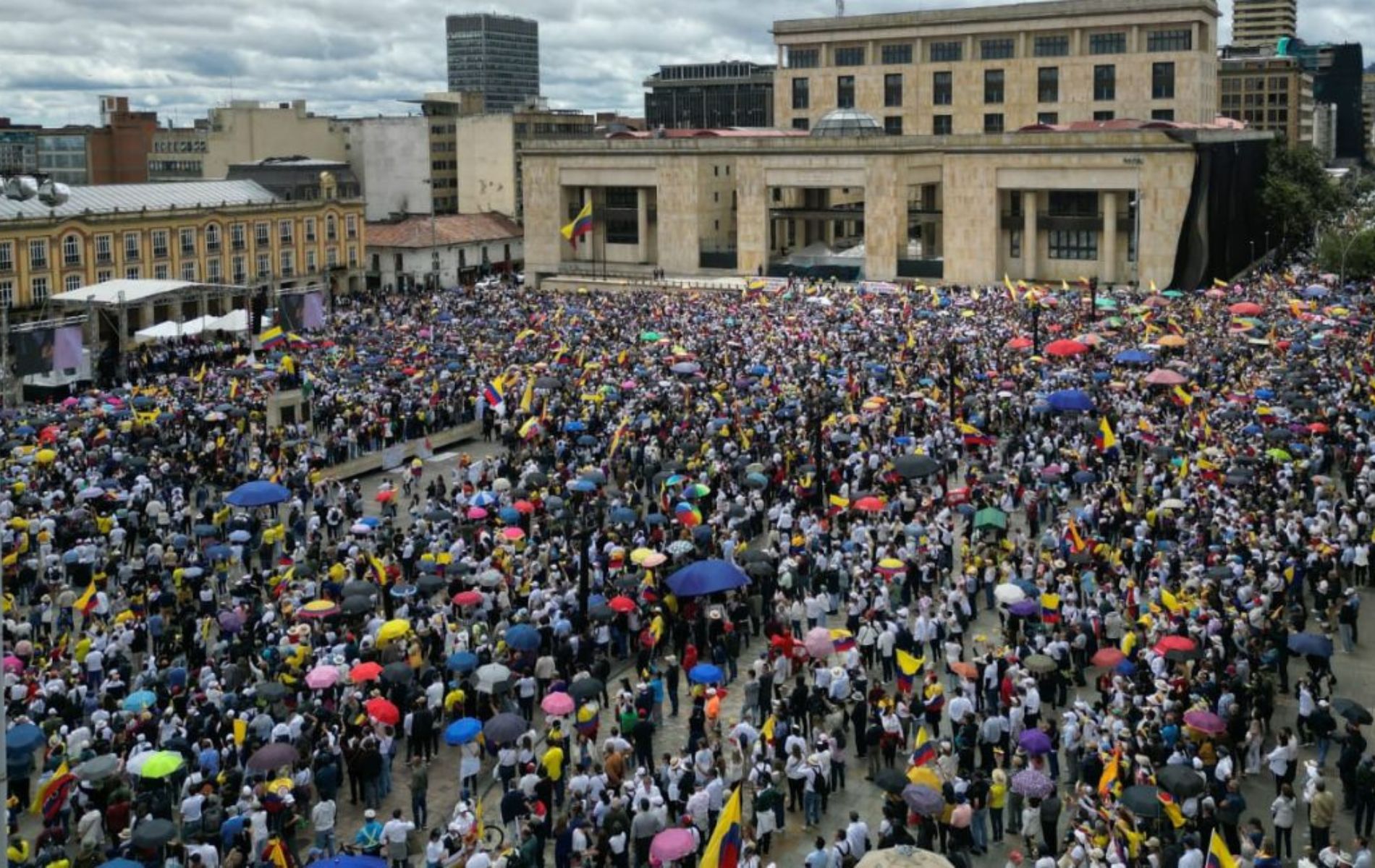 Vidente hace advertencia en Colombia a pocos días de las elecciones
