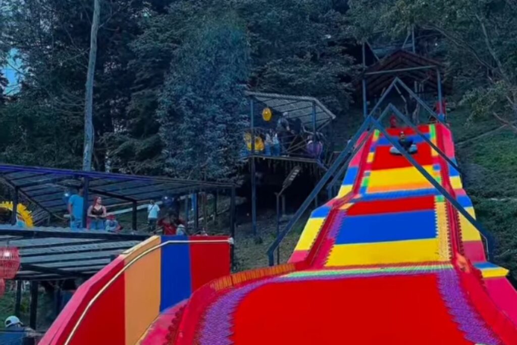 Tobogán en Chinácota / Instagram: @entrecalles
