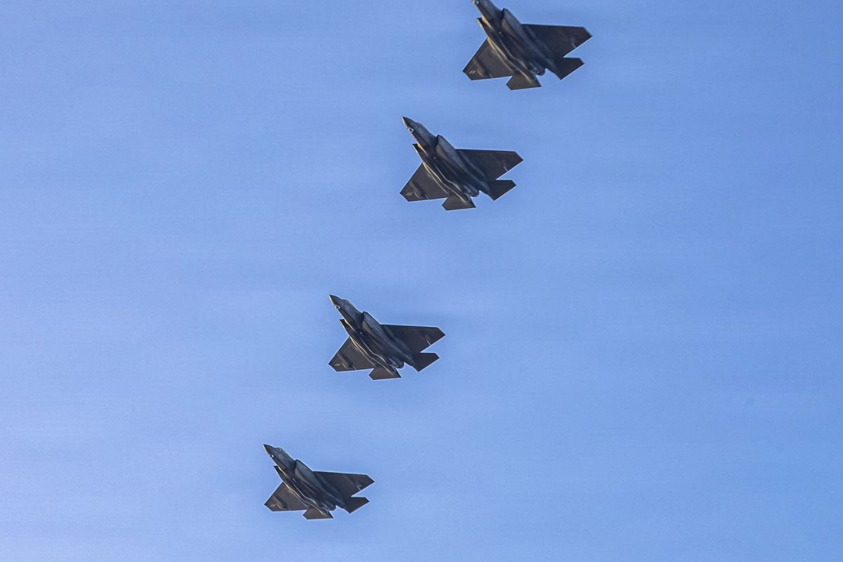 EE. UU. confirmó la muerte de 4 tripulantes en accidente de avión en Irak; dos se salvaron. Se están investigando las causas del incidente. 