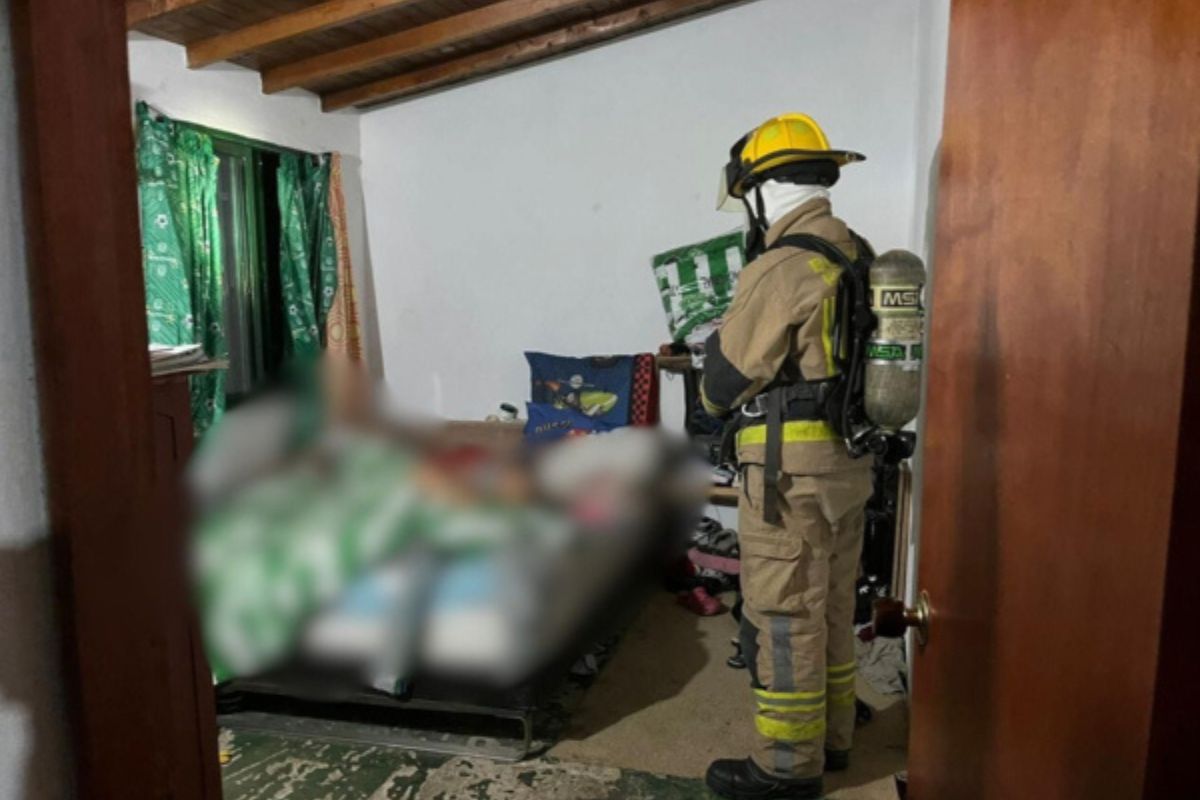 Una tragedia familiar enluta a Rionegro, Antioquia. Dos adultos y sus dos perros murieron por inhalación de gas; sus hijos menores descubrieron cuerpos. 