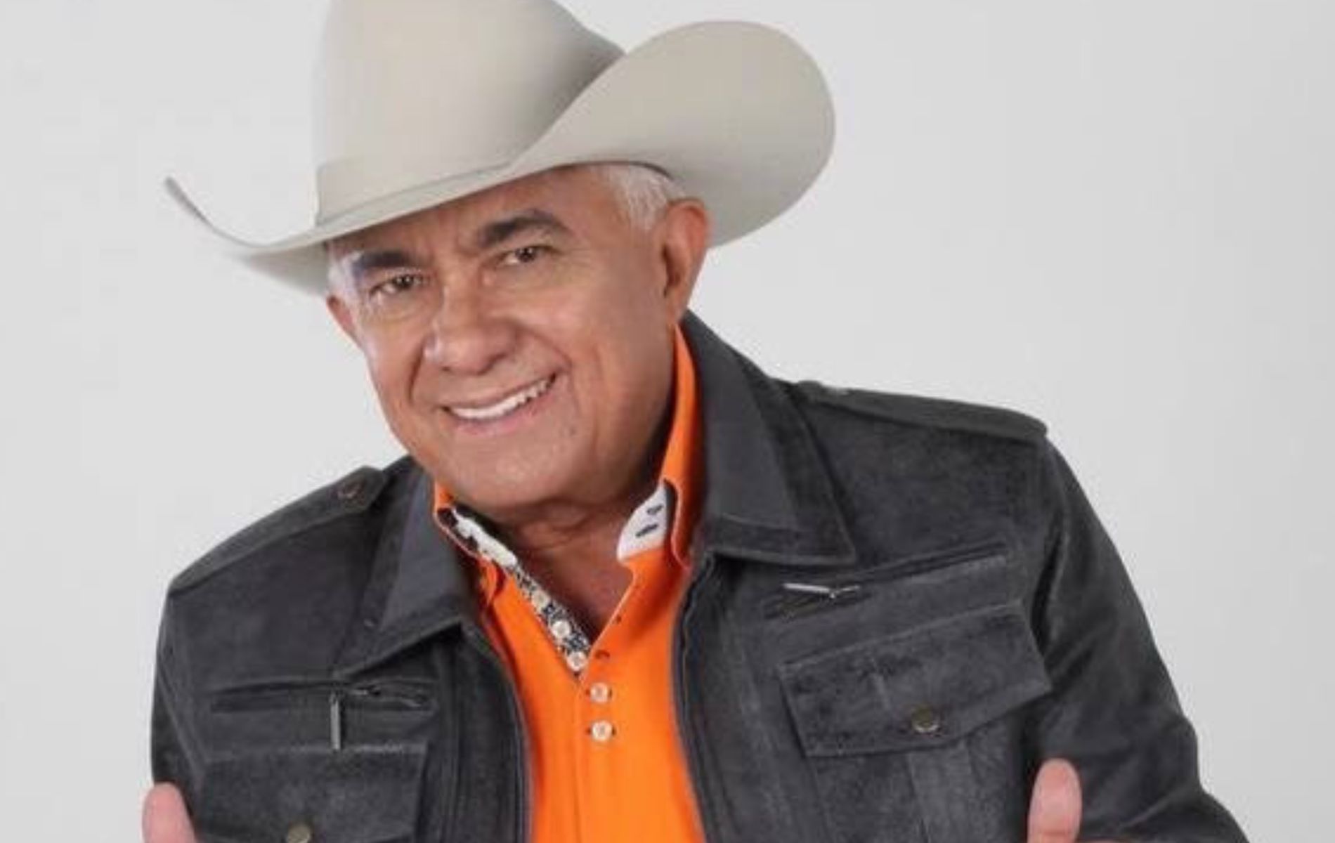 ¿Murió Reynaldo Armas? El cantautor venezolano estuvo en UCI en Bogotá