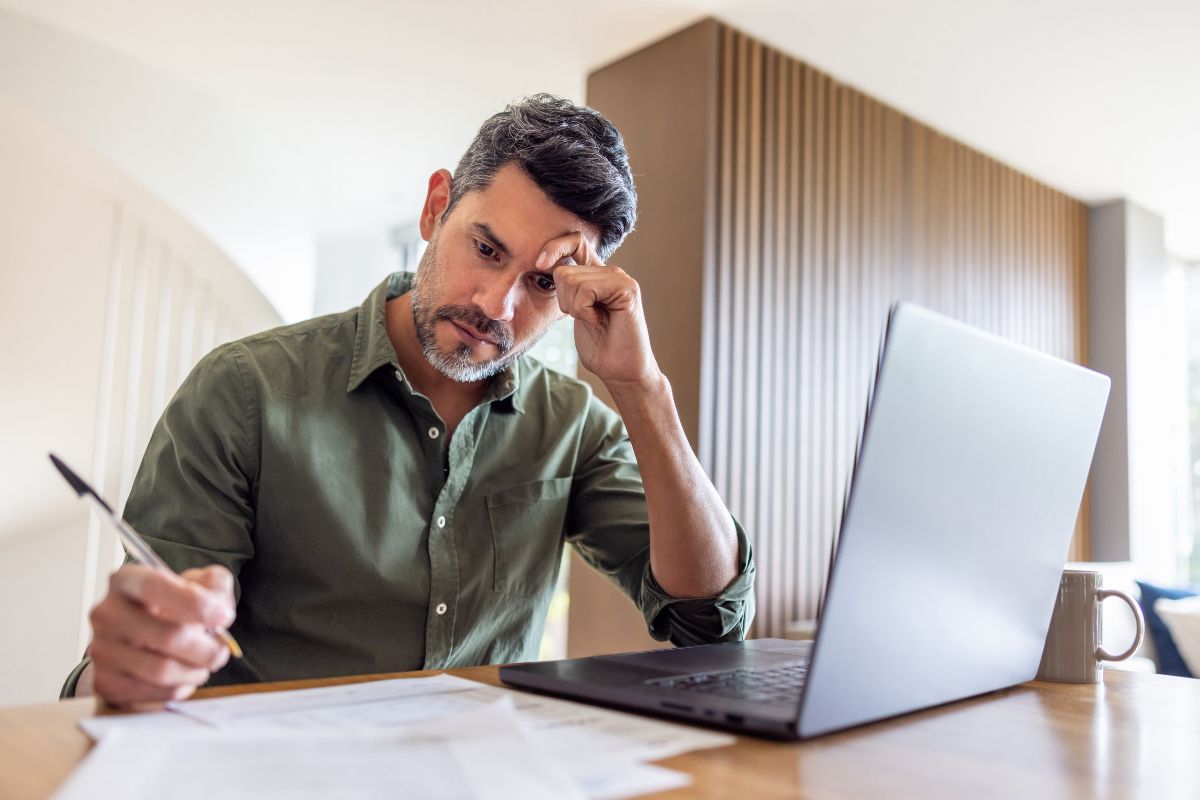 Descubra qué pasa si liquida mal su seguridad social y cómo usar la Planilla N para corregir errores en aportes de salud, pensión y riesgos.