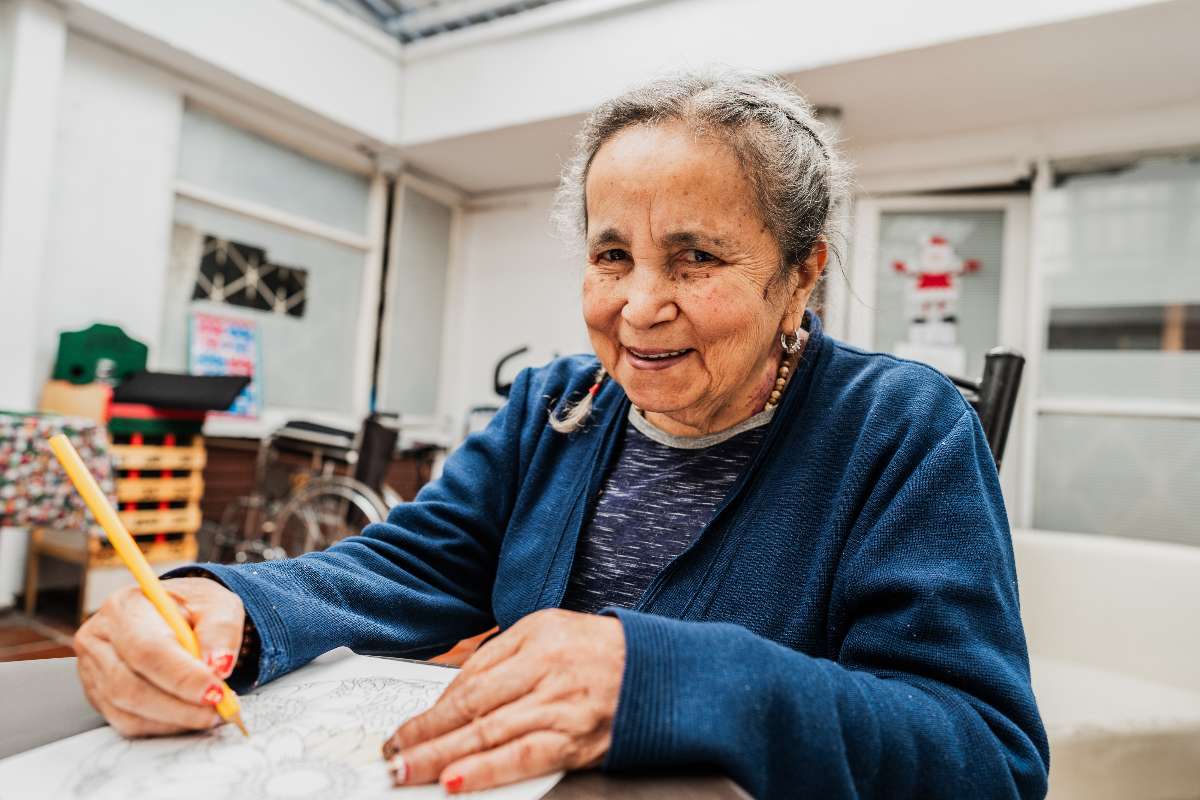 En qué año habrá más adultos mayores que jóvenes en Colombia por envejecimiento