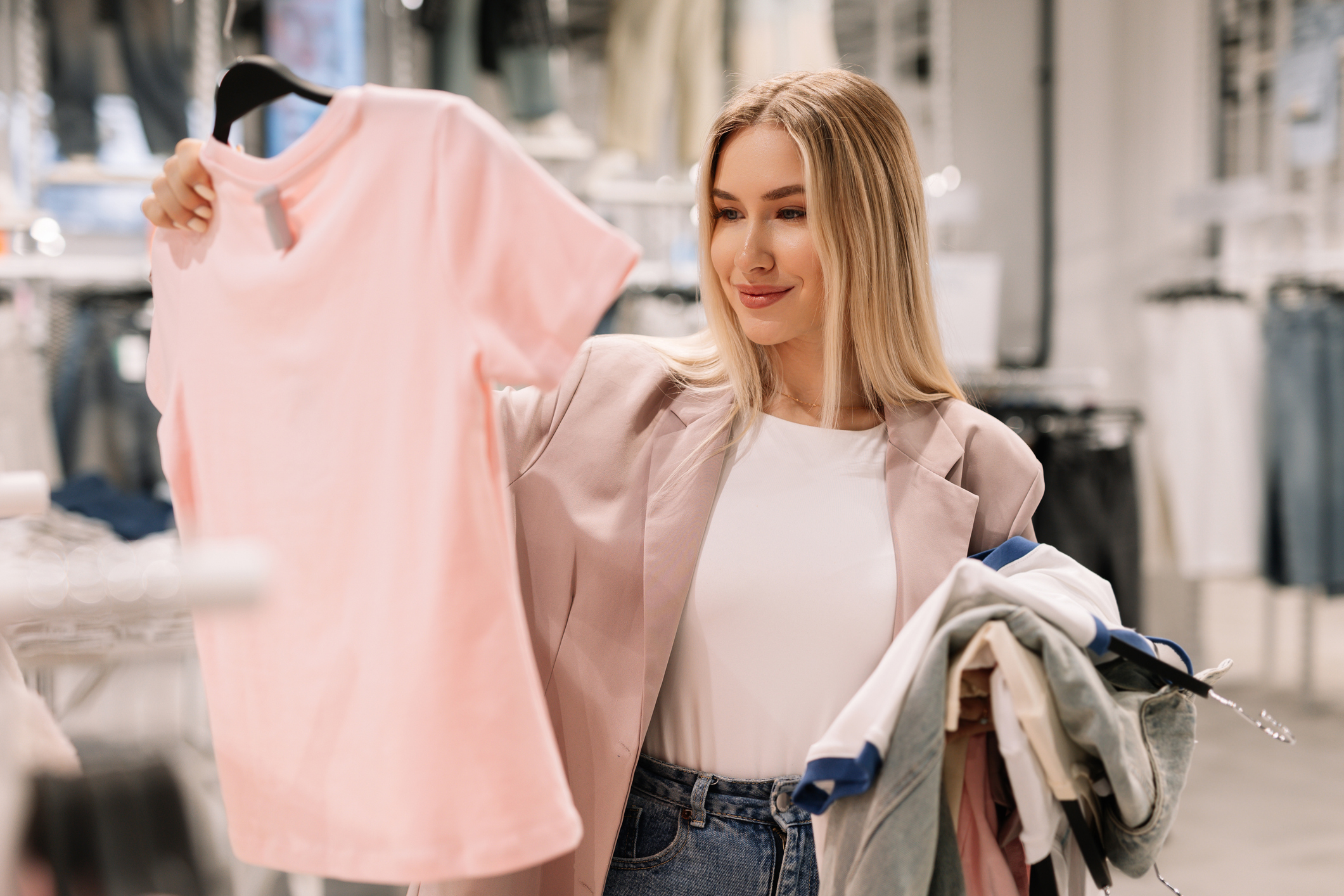 Qué dice la psicología de personas que alistan ropa desde la noche anterior