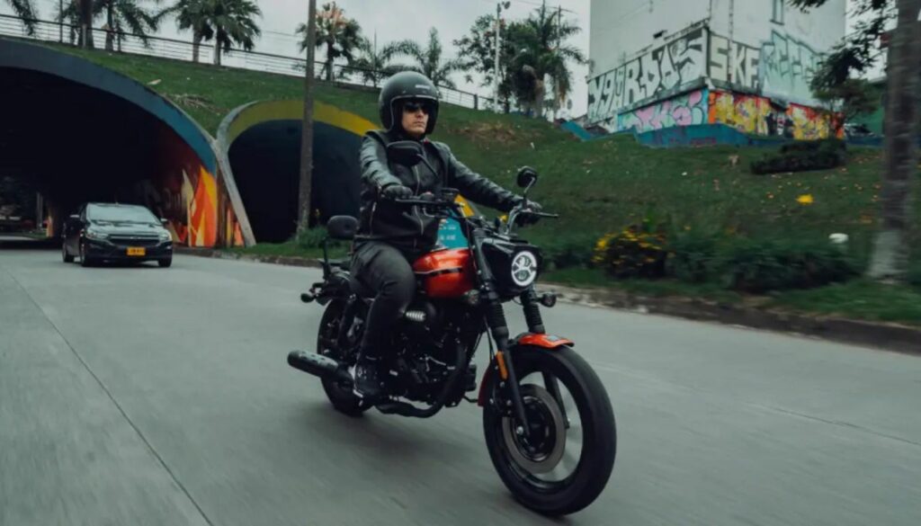 UM Motorcycles / Página de UM