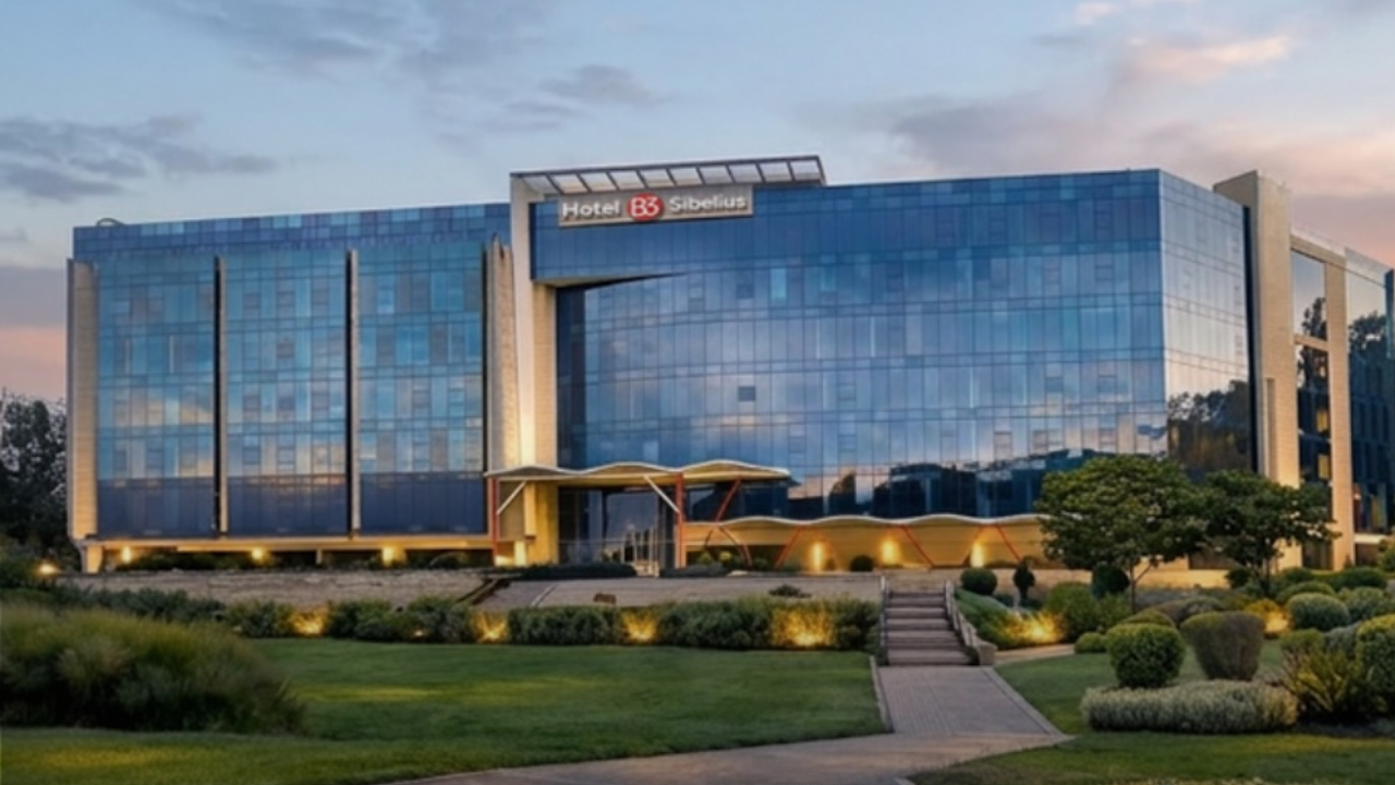 ¿Cuánto vale la noche en el Hotel B3 Sibelius en Chía? Es un megahotel, precios