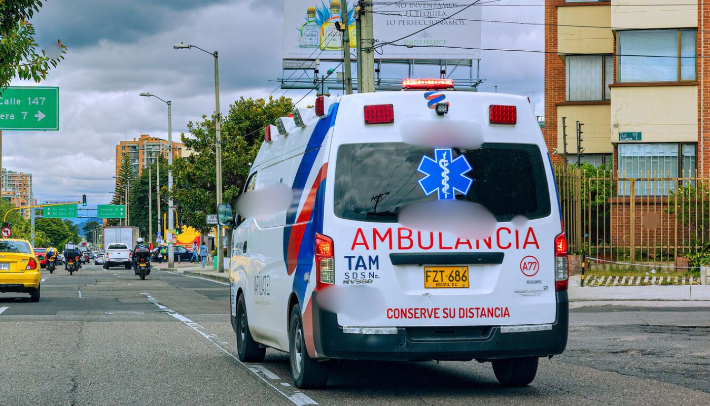 Capturan a delincuentes que robaban en una ambulancia en Bogotá