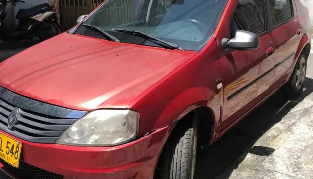 Renault Logan (Tucarro.com)