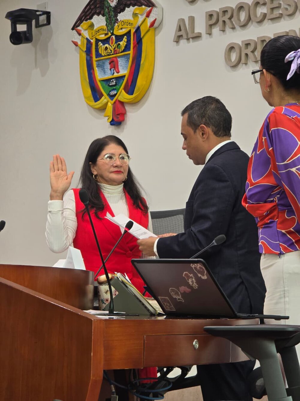 Sandra Ramírez, ex de 'Tirofijo', vicepresidenta de derechos humanos en Senado