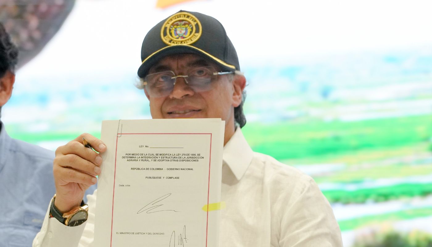 Gustavo Petro dio inesperada orden a sus ministros en pleno discurso