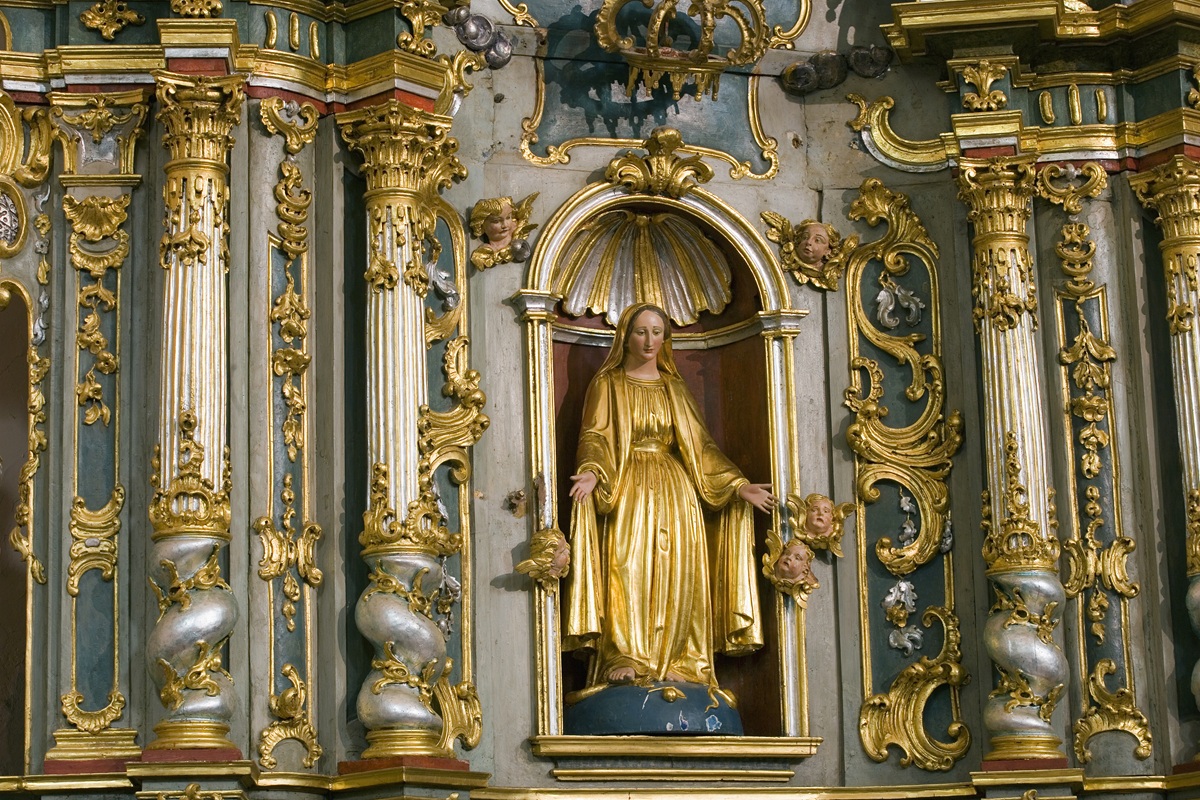 Video: virgen “parpadeando” en la misa desata debate entre fe y tecnología