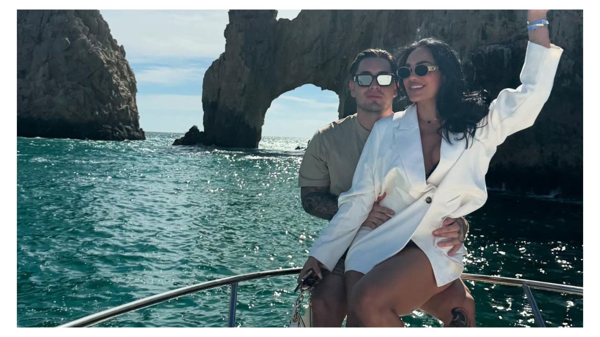 Andrea Valdiri le regaló una Toyota Sequoia ForceMax a su novio por cumpleaños