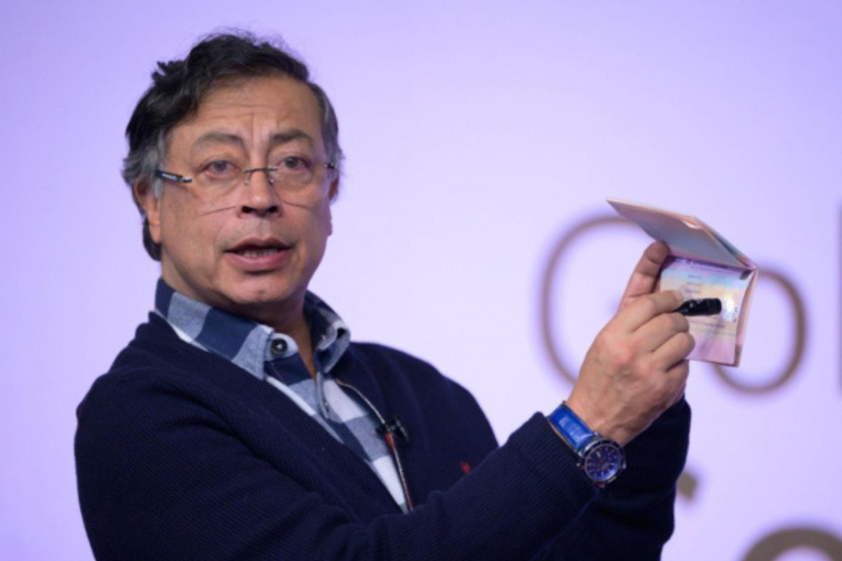 Gustavo Petro regañó a ministra de Trabajo por proyecto de tren que no avanza