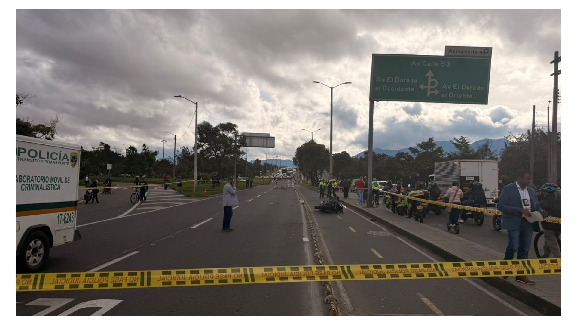 Grave accidente frente a la embajada de EE. UU. en Bogotá: dos personas muertas