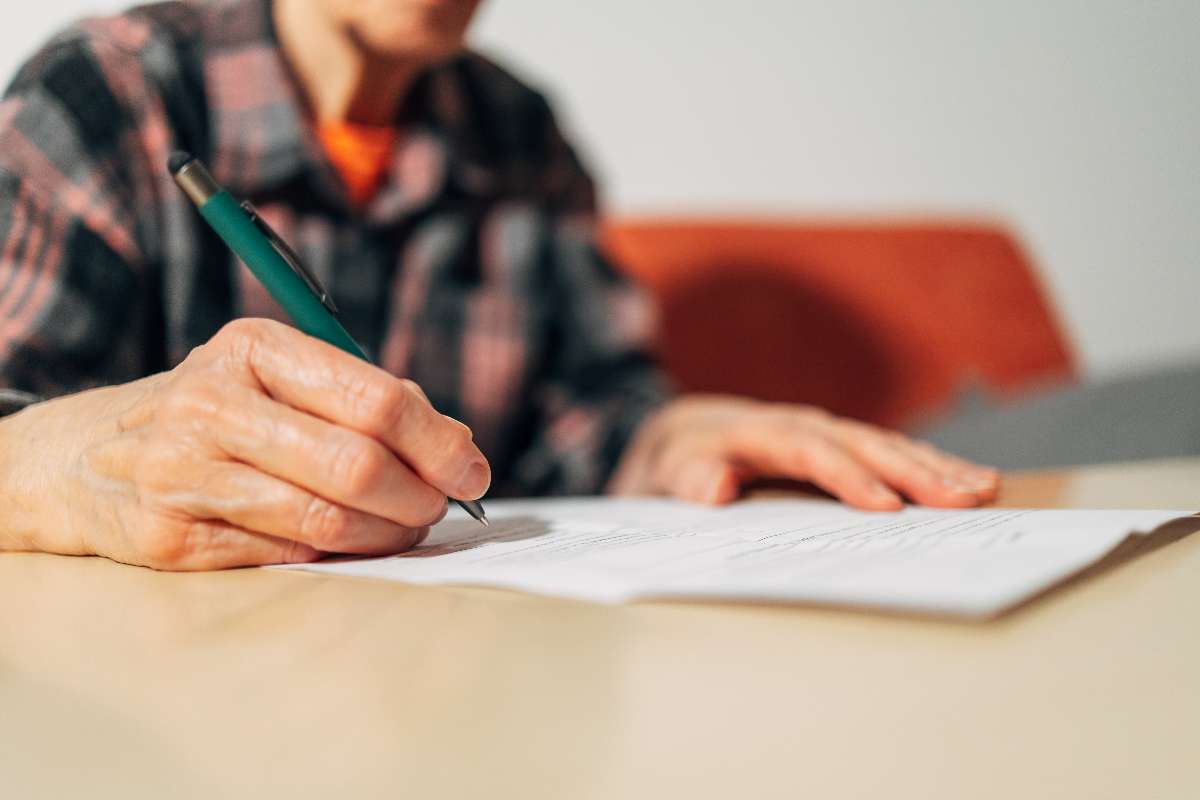 Quién recibe herencia si no hay testamento ni familia en Colombia según ley 2026