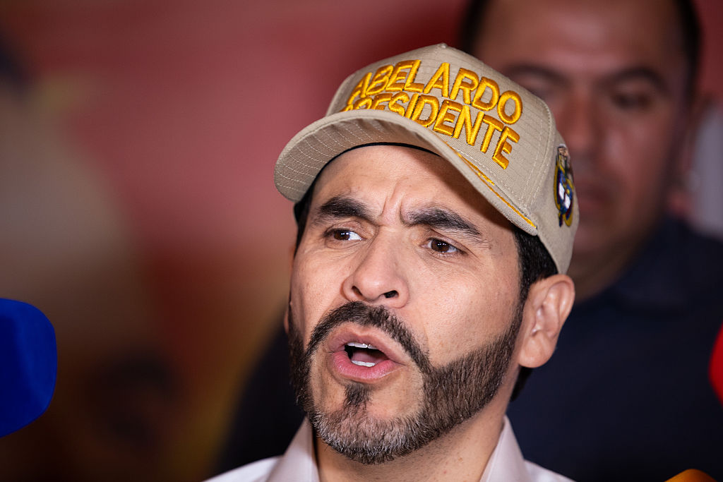 Abelardo de la Espriella le respondió a Iván Cepeda sobre hacer debate público