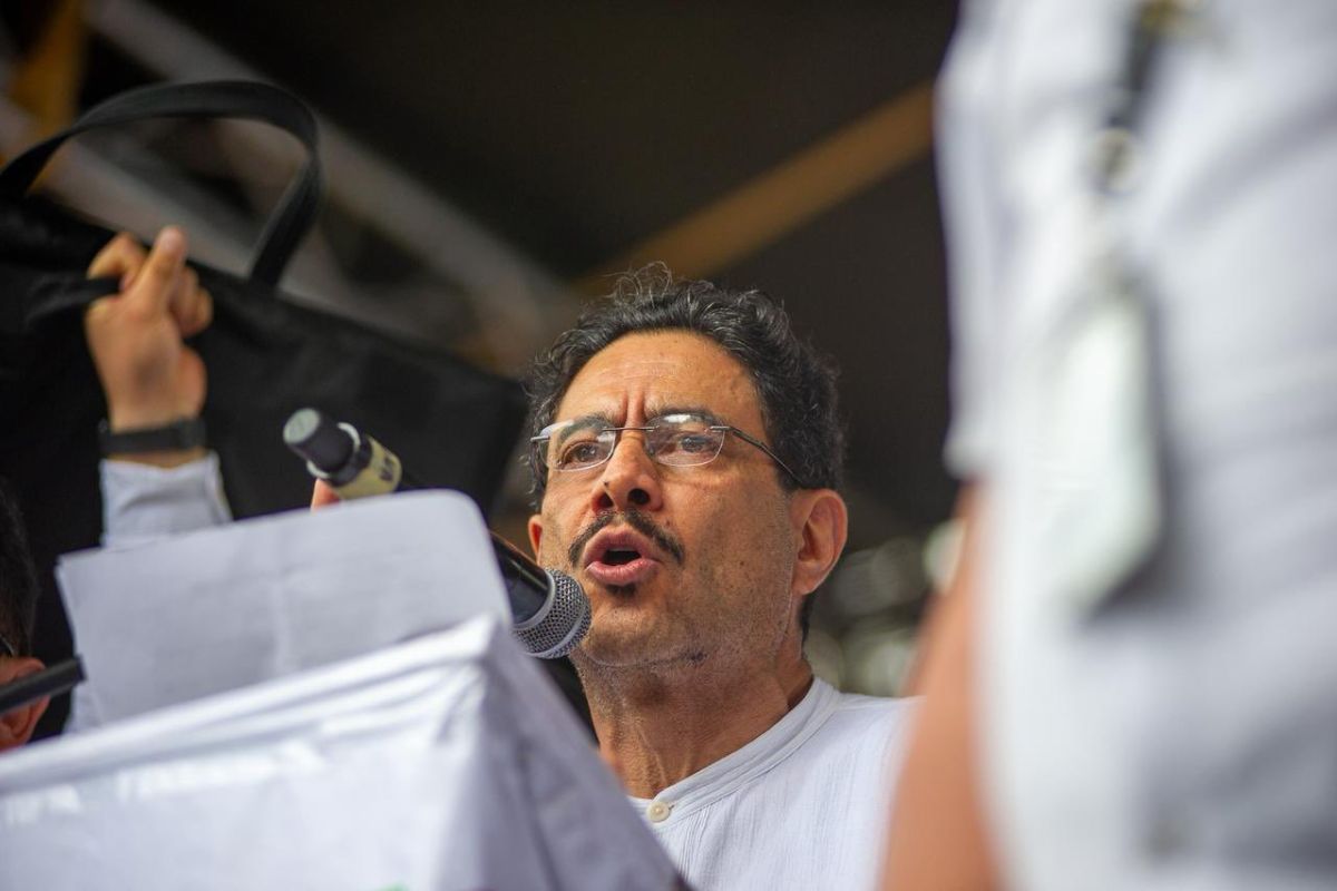 Campaña de Iván Cepeda condiciona debates presidenciales a reglas de "equilibrio". Gabriel Becerra explica exigencias de tema