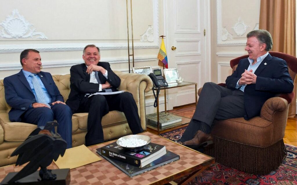 Roy Barreras en reunión con el expresidente Juan Manuel Santos