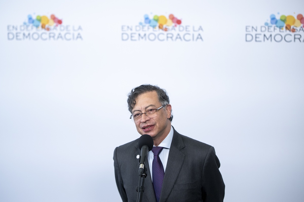 Petro decretará cambio a miles de trabajadores en Colombia: hay expectativa