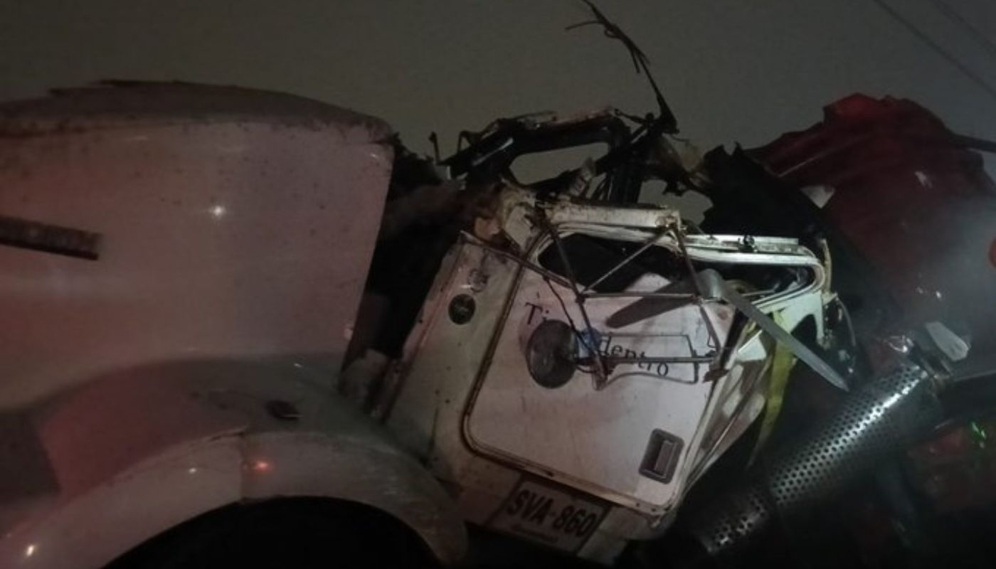 Accidente en la vía al Llano dejó un muerto por choque de vehículos de carga