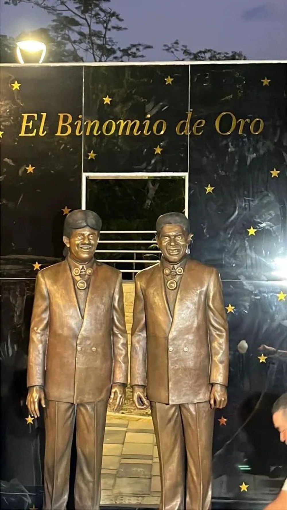 Estatua de Rafael Orozco