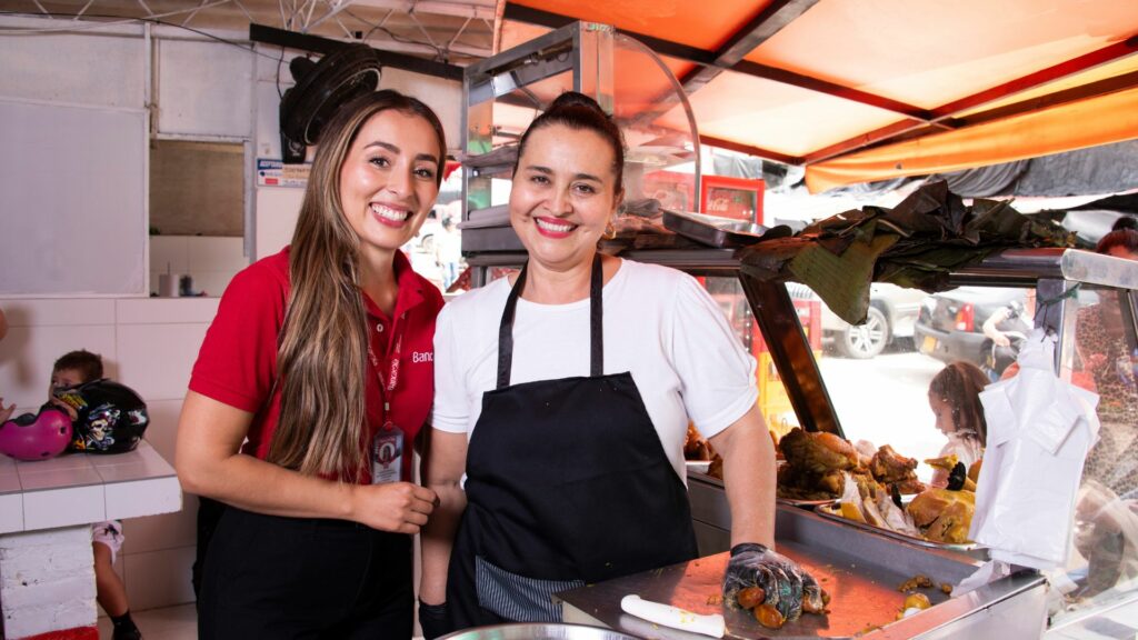 Microempresarios beneficiados con Bancamía / Cortesía