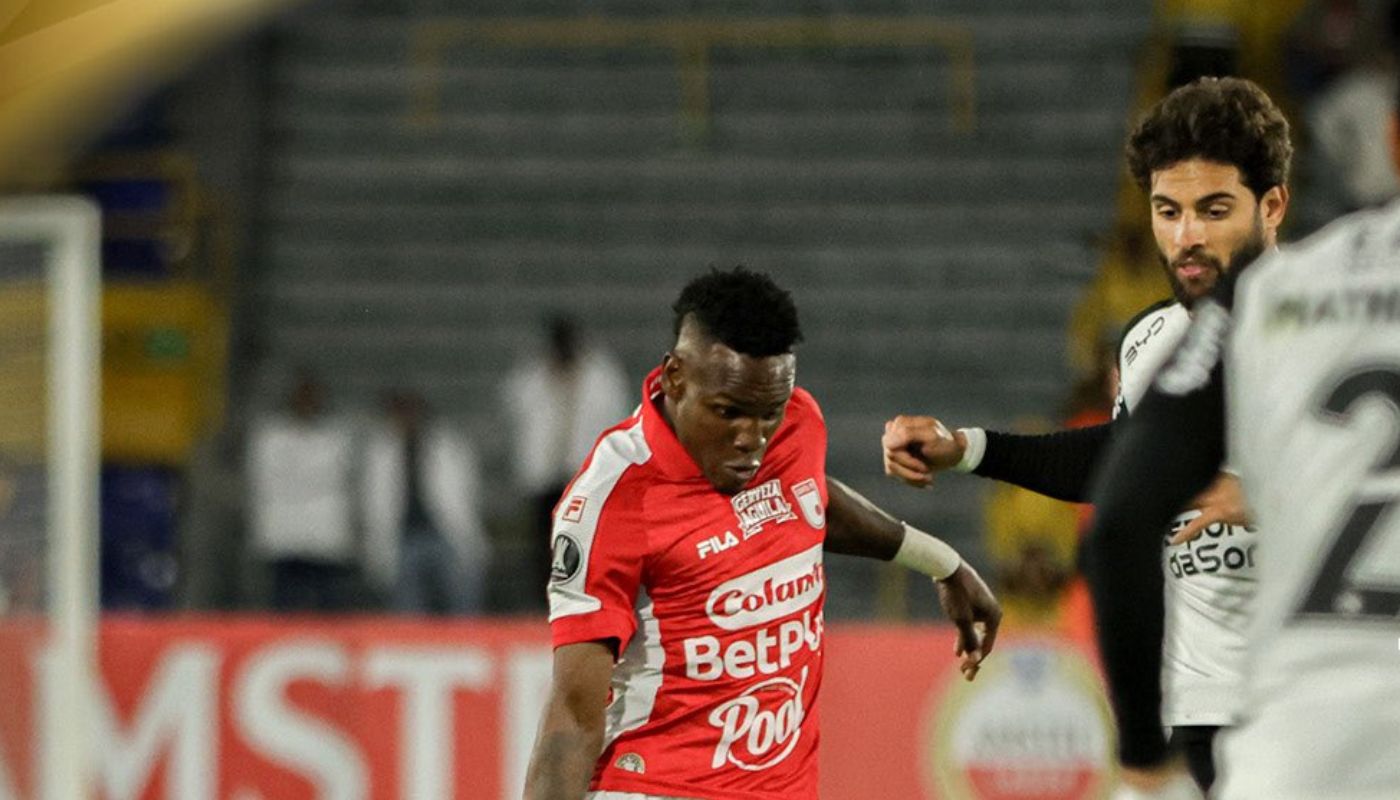 A Santa Fe dejó escapar triunfo y Corinthians dejó malherido al 'León' 