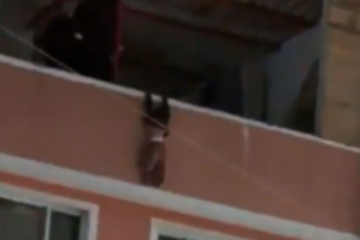 Dice cómo está el niño de dos años que cayó del cuarto piso, en Bogotá