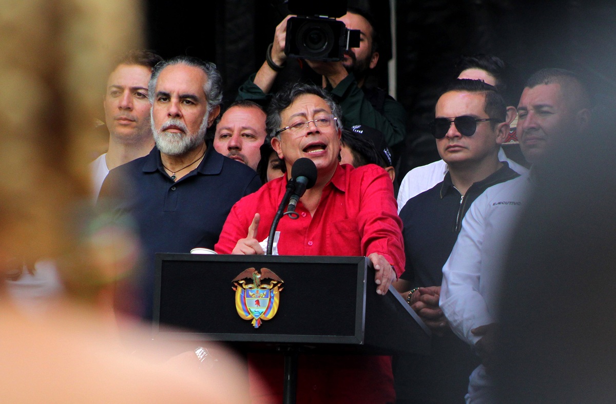 Petro lanza lapidario mensaje contra empresas a las que acusa duramente