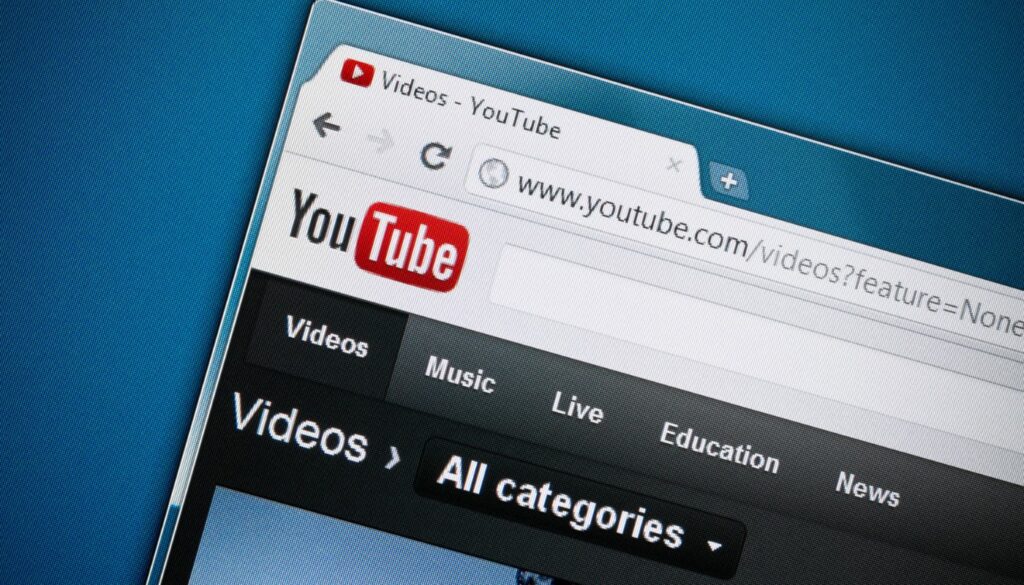 Buscar películas en YouTube (Getty, de referencia)