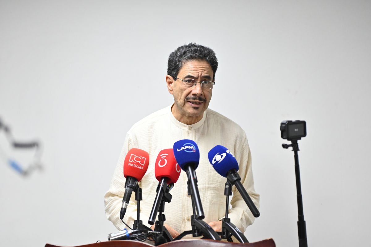Se desplomó la izquierda: Nueva encuesta de Guarumo revela que Iván Cepeda perdería la Presidencia en segunda vuelta contra De la Espriella y Paloma.