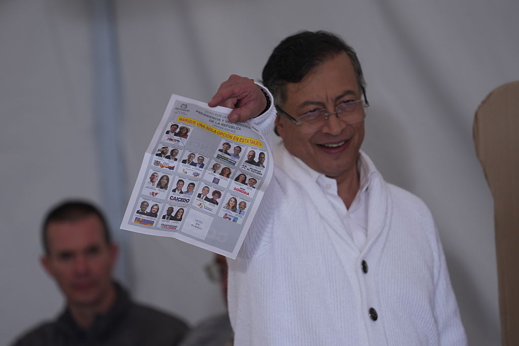 Elecciones hoy: procurador habló de que Gustavo Petro haya mostrado su voto
