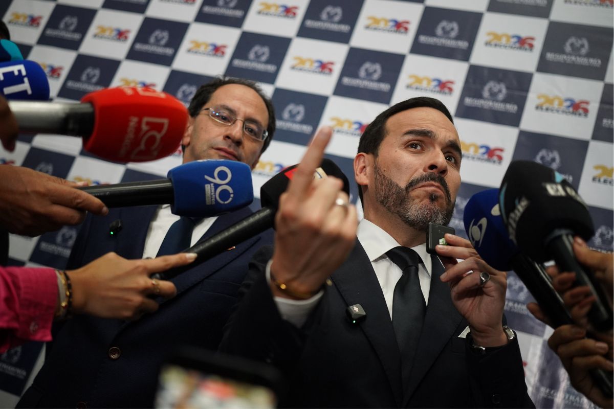 El senador David Luna anunció en sus redes sociales que votará por Abelardo de la Espriella en la segunda vuelta para derrotar a Iván Cepeda.