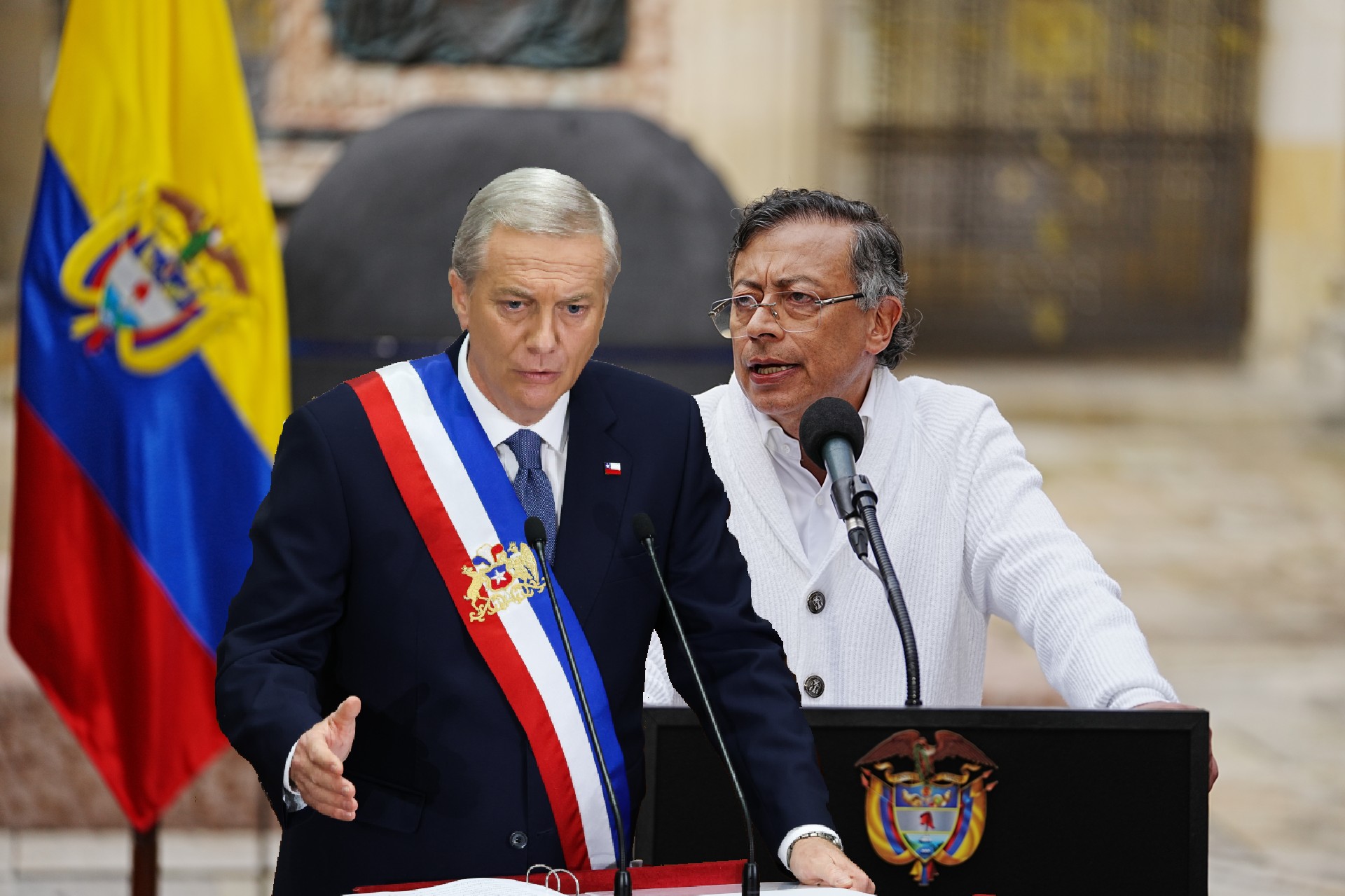 Gustavo Petro (der.) criticó a José Antonio Kast (izq.) por protestas en Chile