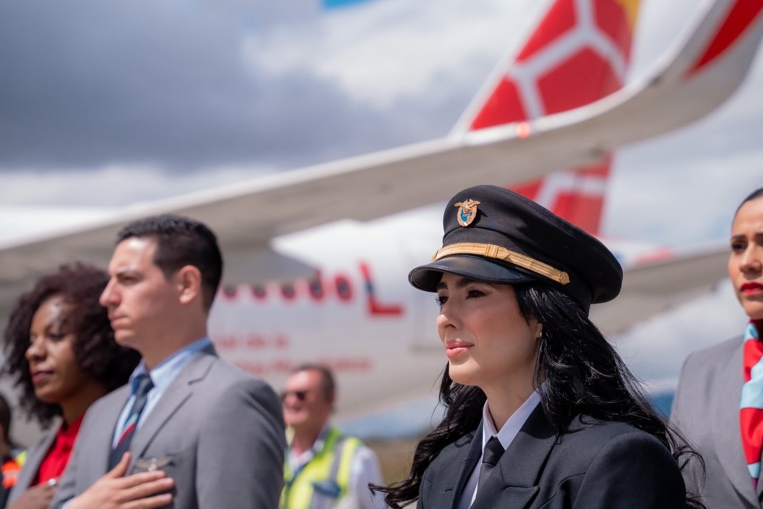 Andrea Botero, piloto del avión de la Selección Colombia: fotos e Instagram